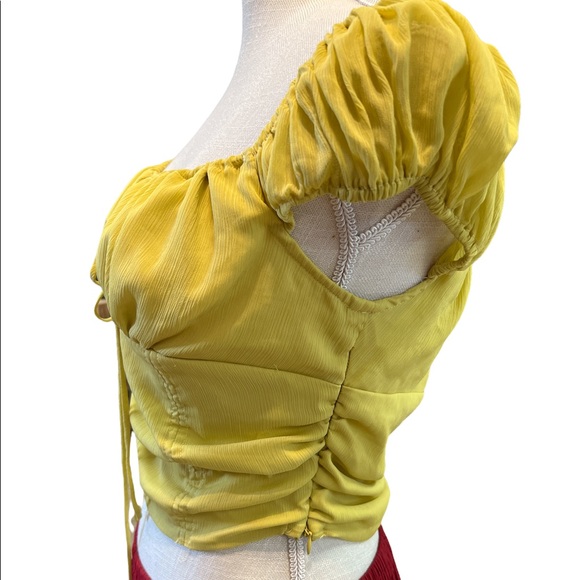 Fashion Nova Crop Top - Picture 4 of 11